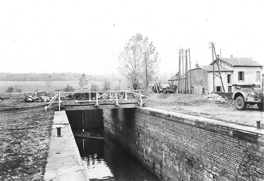 Bridge over canal at Einville